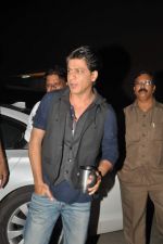 Shahrukh Khan snapped during photoshoot at Mehboob Studios in Mumbai on 6th Aug 2013 (53).JPG